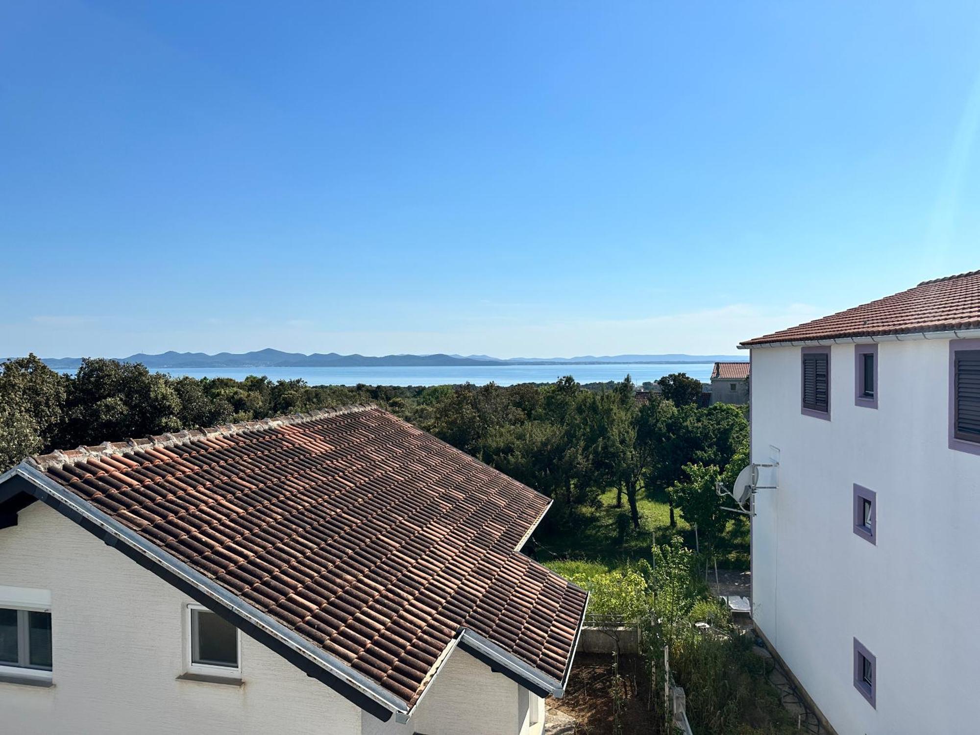 Apartment Schwarz In Petrcane Iv *